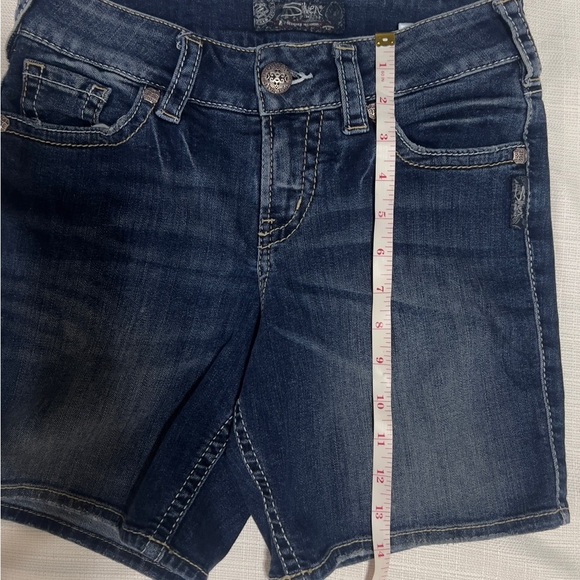 Silver Jeans Suki Medium Blue Mid Denim Shorts Size 26 - Picture 5 of 8